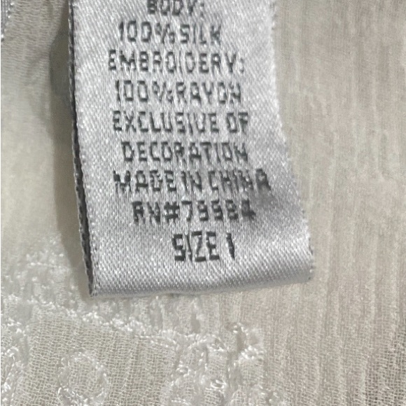 Chico’s Embroidered Silk Tunic Sz 1 (M) - Picture 11 of 11